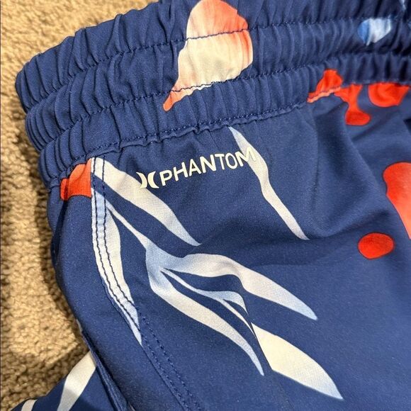 Hurley phantom swim shorts! Size XL elastic waist! 5 1/2 inch inseam! Like new - Picture 6 of 7